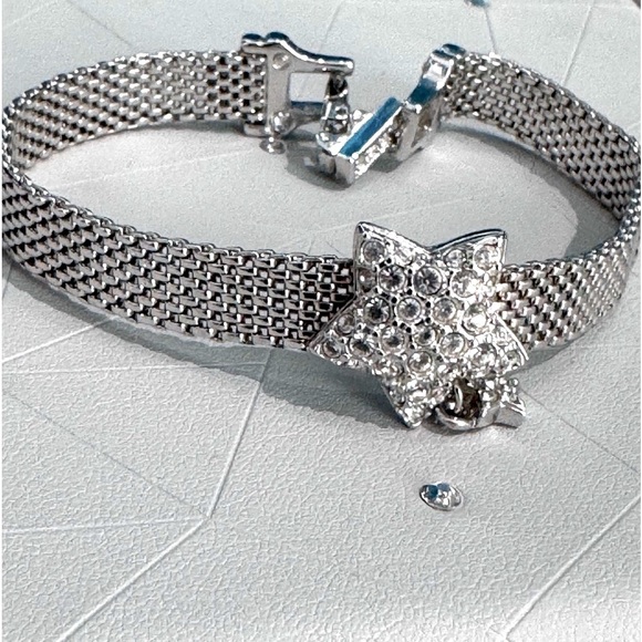 💥 Stunning Vintage Swarovski White Pave Crystal and Silver Star Woven Bracelet 💥 - Picture 4 of 13